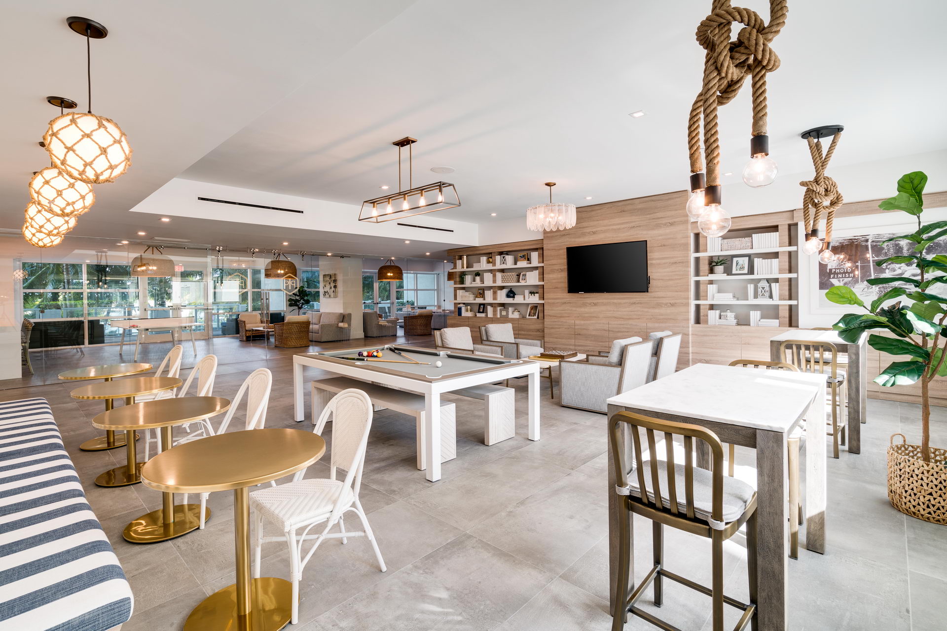 pier19miamisalinidesignmillworkamenitiesarea